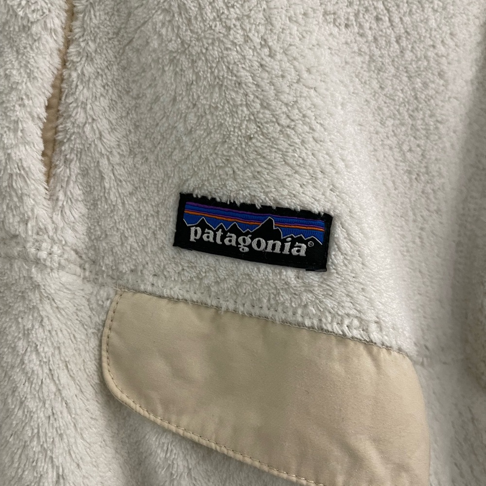 Women’s Patagonia jacket - Picture 2 of 3